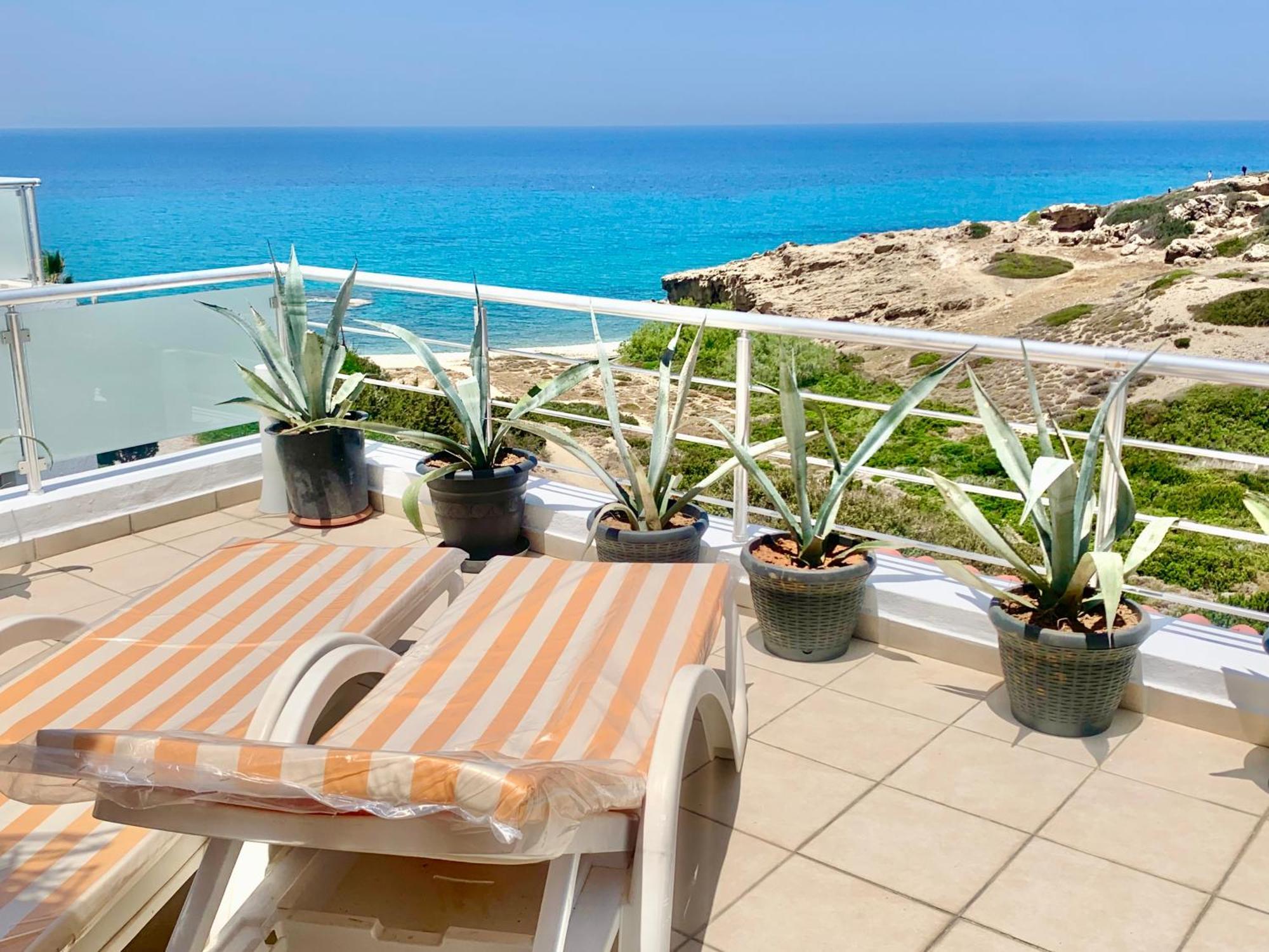 Boho Bay Apartment Akanthou ภายนอก รูปภาพ